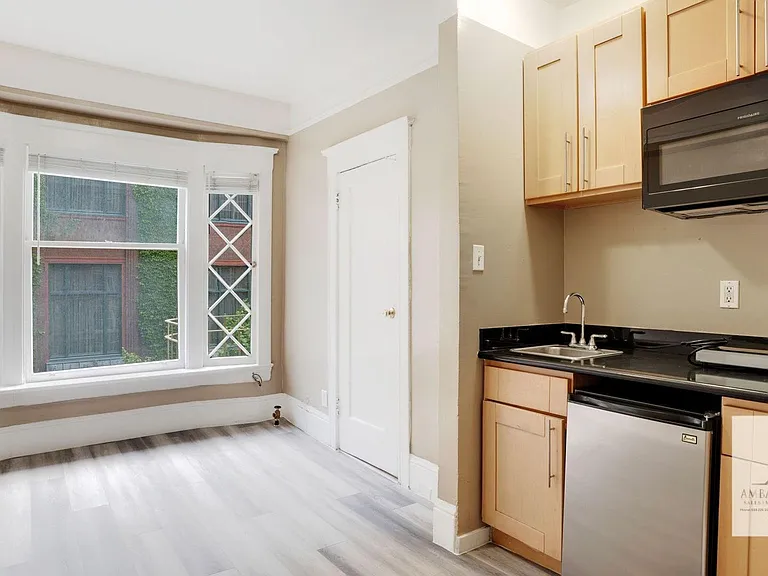 621 Taylor St — Photo 34