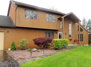 327 Aldrich Rd, Fairport, NY 14450