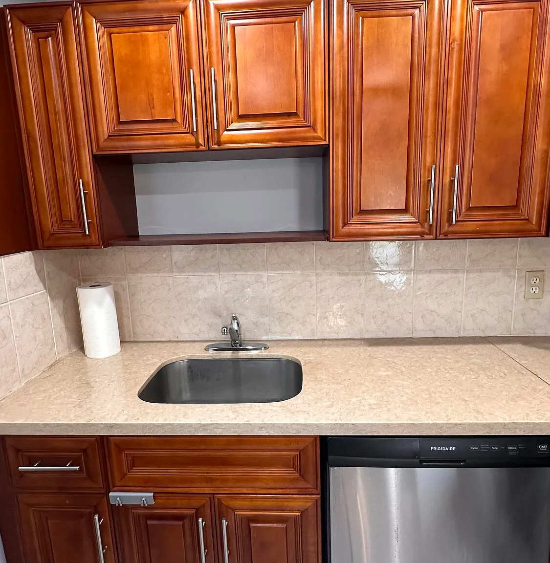 2 bed, 2.0 bath, 880 sqft, $1,700 — Photo 3