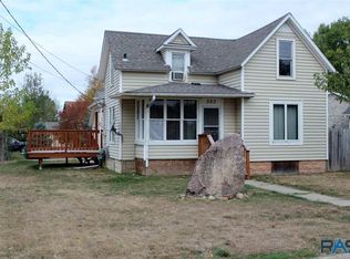 303 N Wicker St, Canton, SD 57013