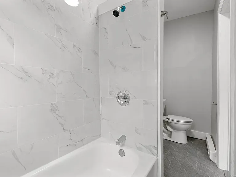 25 Whittier St — Photo 1