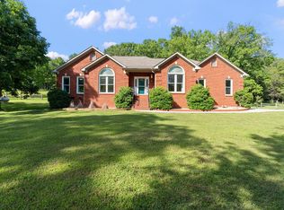 28 Spring Valley Rd, Taft, TN 38488