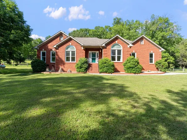28 Spring Valley Rd, Taft, TN 38488