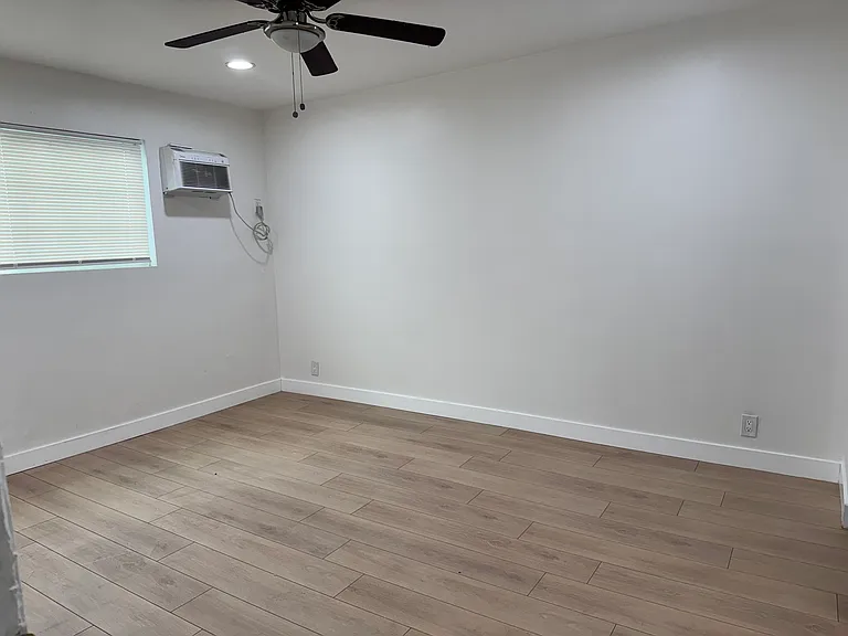 11258 Tiara St #7 — Photo 5
