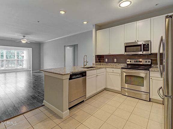 2nd image of 2820 Bloomfield Lane Unit 207