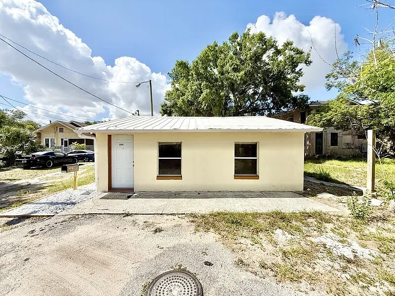 335 E Central Ave — Photo 2