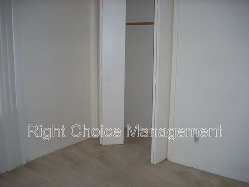 2 bed, 1.5 bath, 959 sqft, $795 — Photo 4