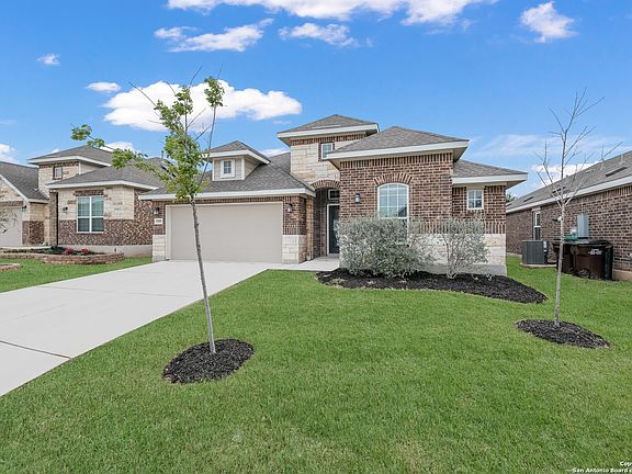 3rd image of 15055 Gelding Heights