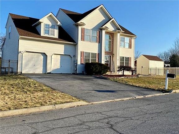 2nd image of 1158 Dewalt Dr
