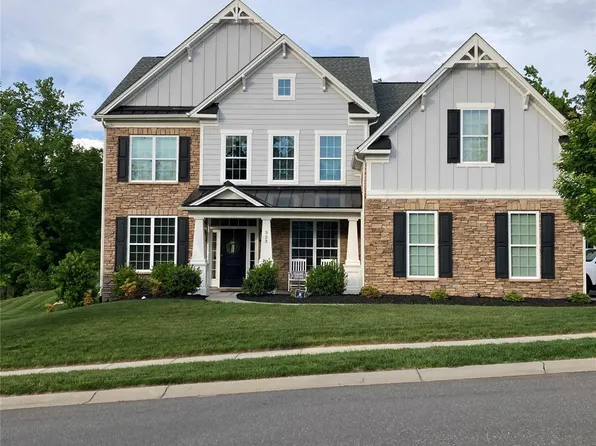323 Forsythia Ln, Tega Cay, SC 29708