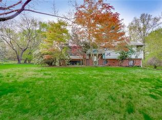 97 E Willow Tree Rd, Spring Valley, NY 10977