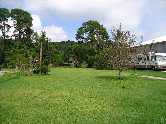4th image of 3180 Bayou Dr