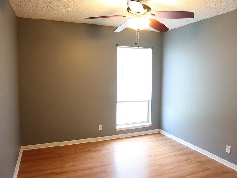 515 Basswood Ave #A-14 — Photo 1