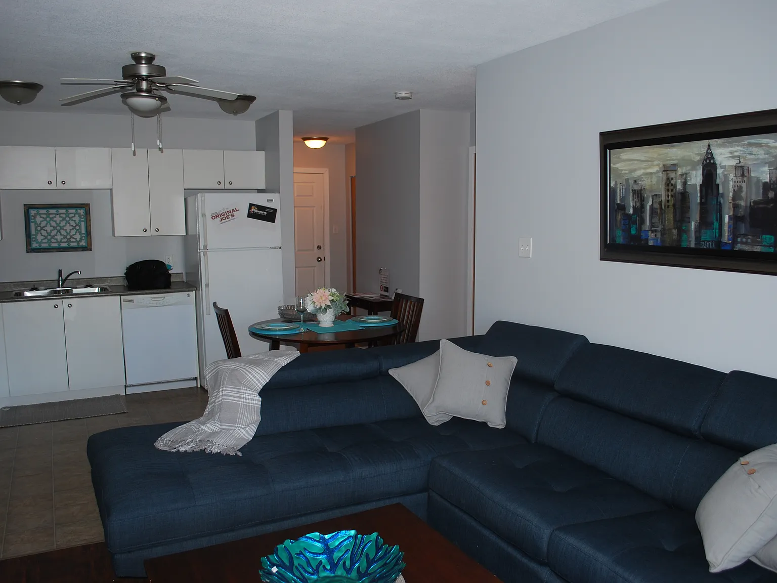 Tuscany Manor — Photo 3