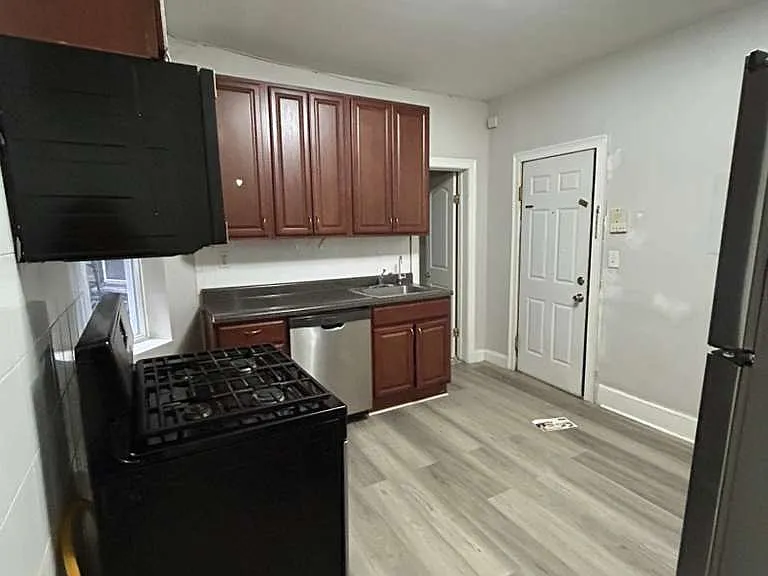5304-06 Palisade Ave #202B — Photo 2