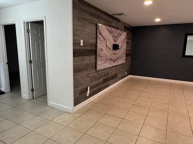 802 Saint Andrews Rd #15 — Photo 13