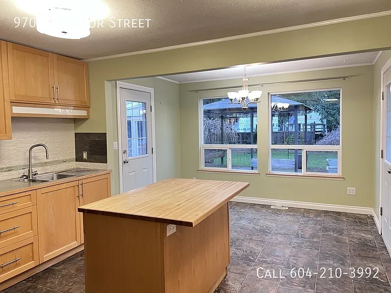 9703 Windsor St — Photo 13