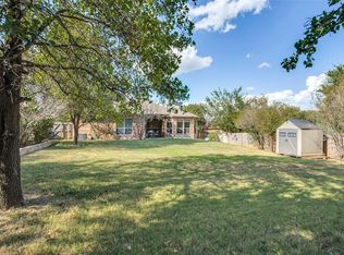 2105 Deerwood Ct, Weatherford, TX 76087