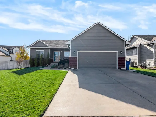 301 E Stone Path St, Derby, KS 67037
