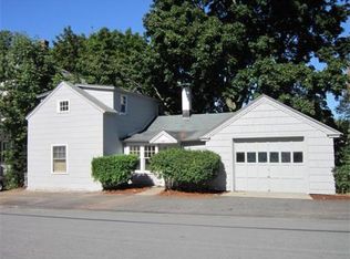 28 Oak St, Clinton, MA 01510