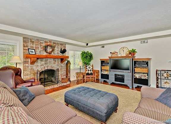 3rd image of 3631 Ryan Dr