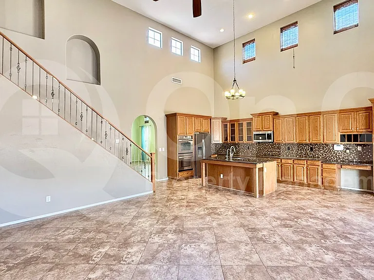 2747 W Silver Fox Way — Photo 13