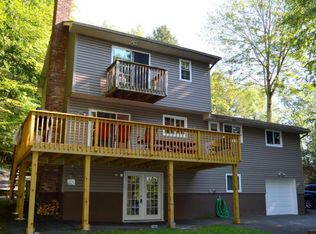 166 Laurel Ln, Greentown, PA 18426