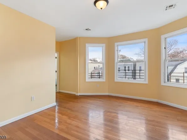 87 Columbia Ave #3, Newark, NJ 07106