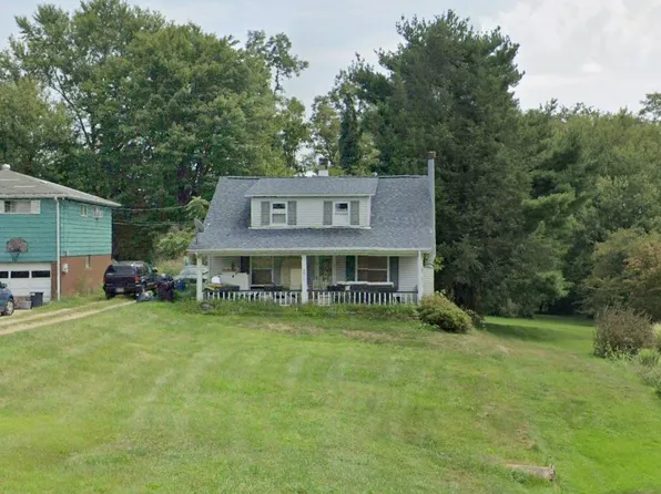 717 Grange Dr, Apollo, PA 15613