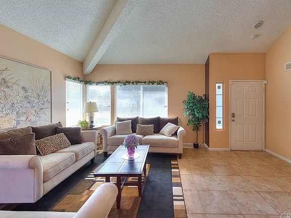 4th image of 109 Pioneer Ave