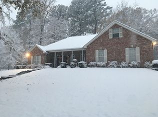 1127 Suzanna Dr, Raymond, MS 39154