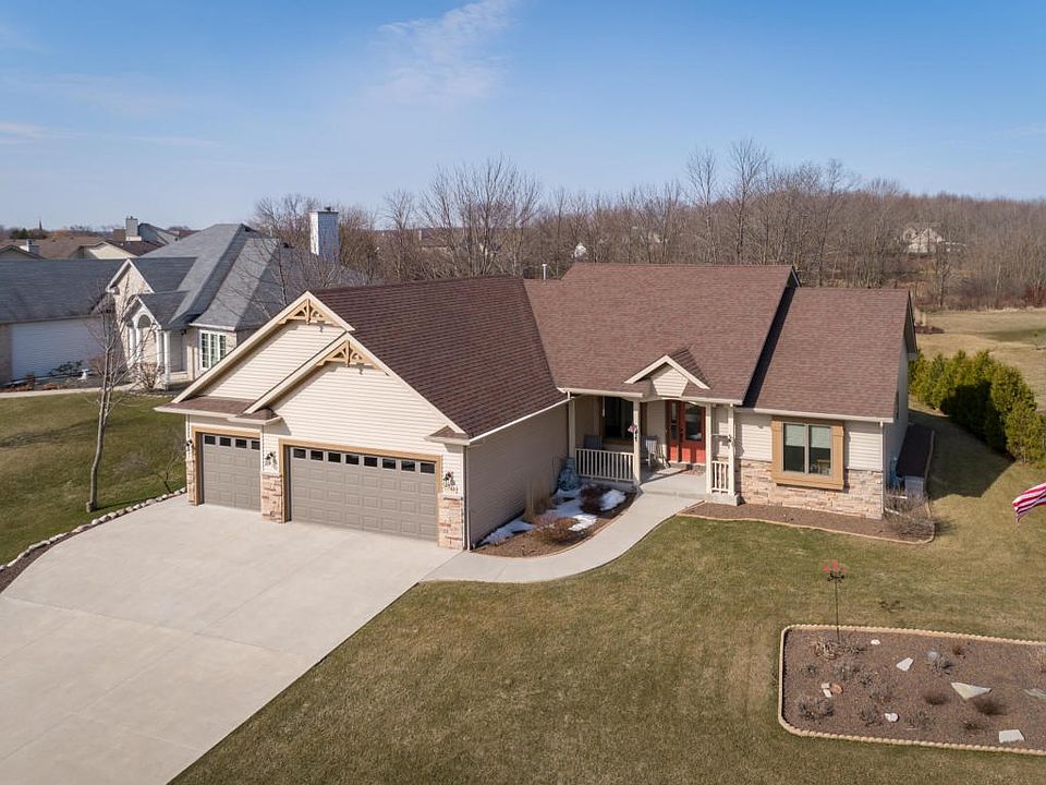 441 Emerald Hills Dr-27