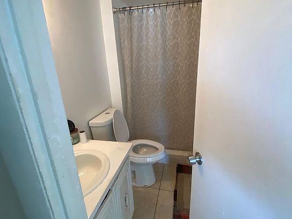 3rd image of 498 NW 165th St #D405