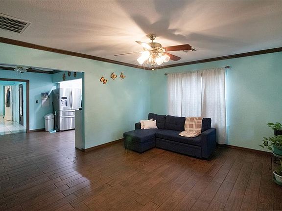 5th image of 2313 SW 24th St