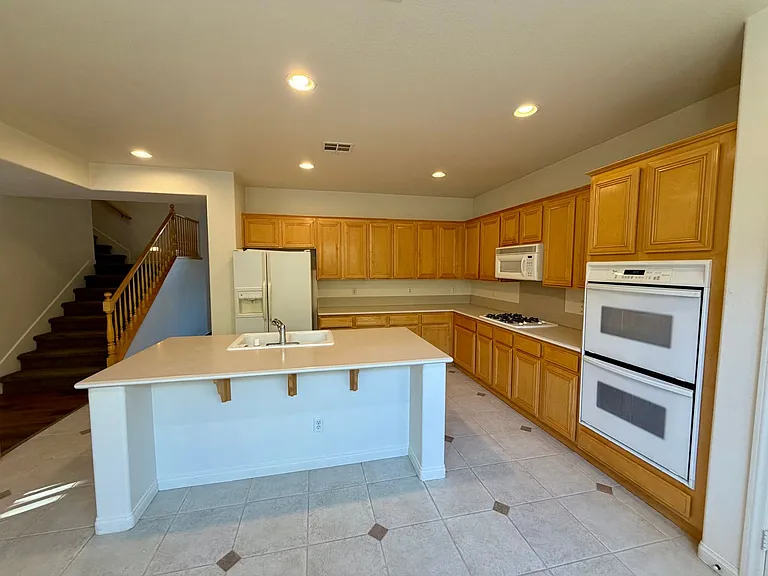 2736 Carolina Blue Ave — Photo 9