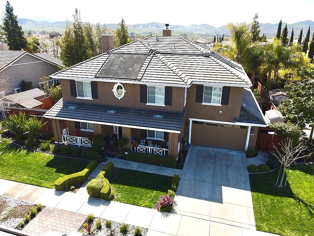 2543 Ancona Cir photo 1