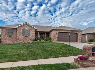 5610 Creekstone Dr, Evansville, IN 47711