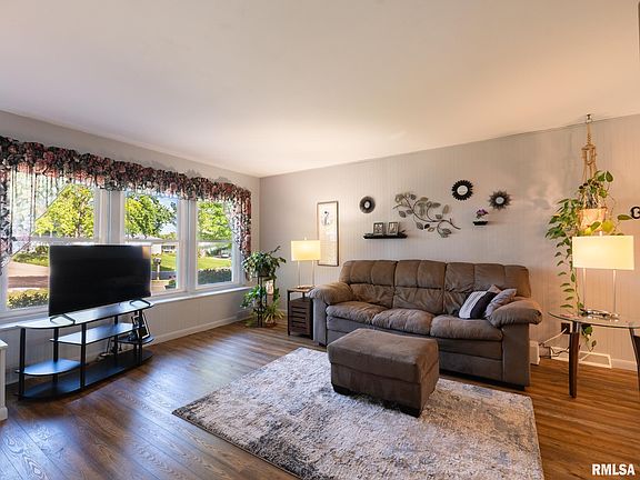 4th image of 5615 N Mar Vista Dr