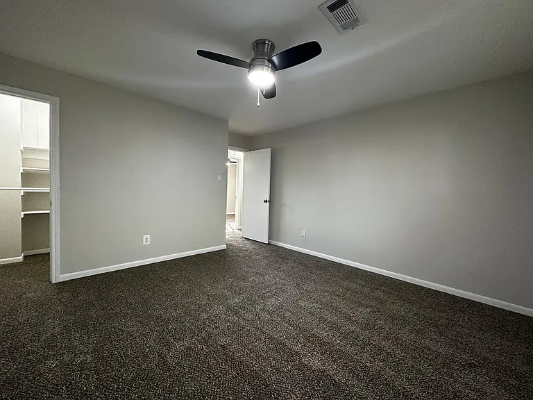 11106 Ellwood St — Photo 15