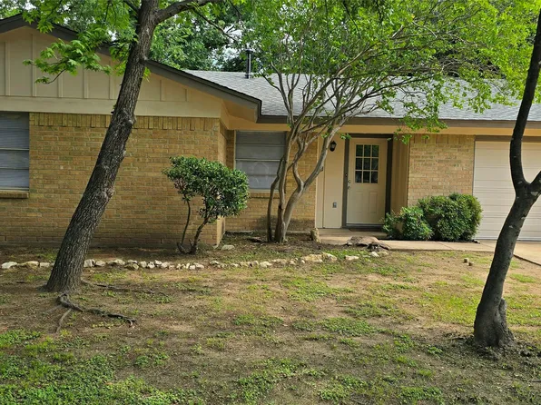 3217 Oriole Ln, Denton, TX 76209