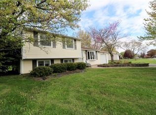 11 Glenside Way, Rochester, NY 14612