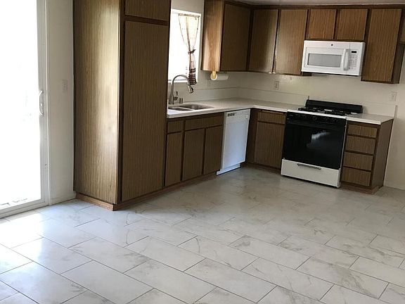 Family Room & Kitchen
