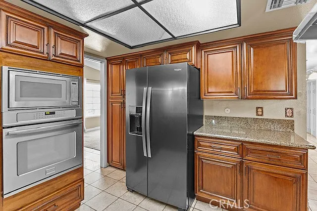 4 bed, 3.5 bath, 2013 sqft, $4,200 — Photo 4