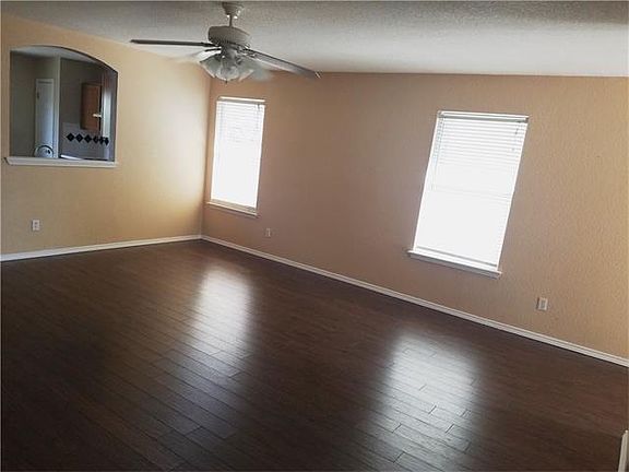 4th image of 17415 Wiseman Dr