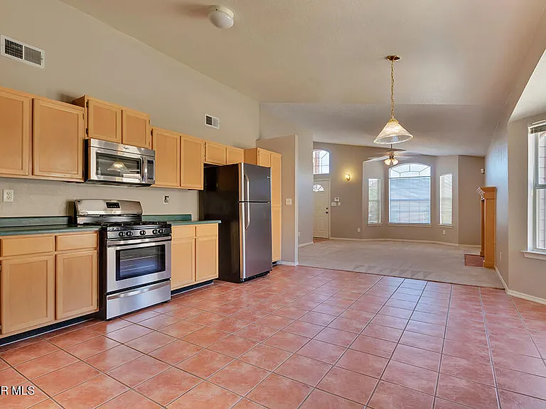 1417 Plaza Verde Dr — Photo 11