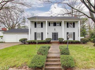 209 Fleetwood Dr, Bloomington, IL