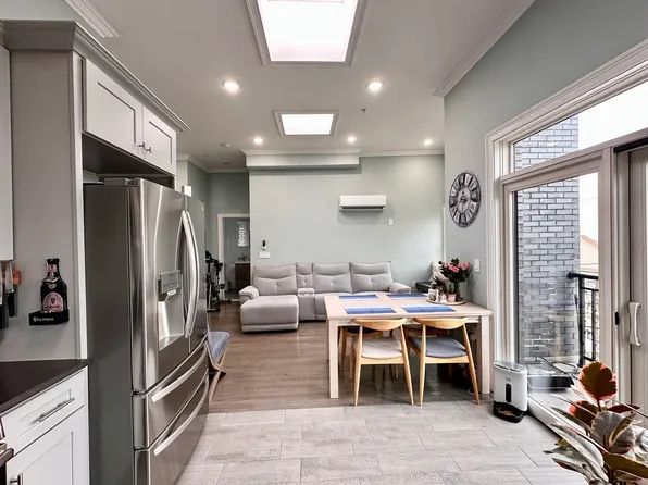 37 Spruce Street image 7 of 25