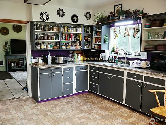 4th image of 306 Minkler Rd