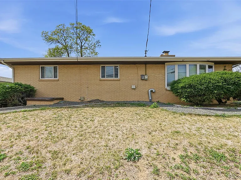 3290 Ward Rd — Photo 4