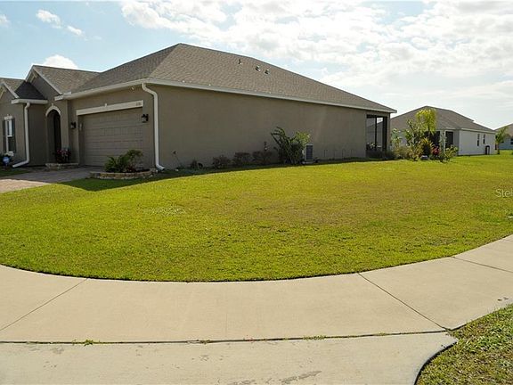 4th image of 2210 Preston Ln